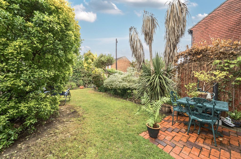 Property photo 3 of 16 Garden