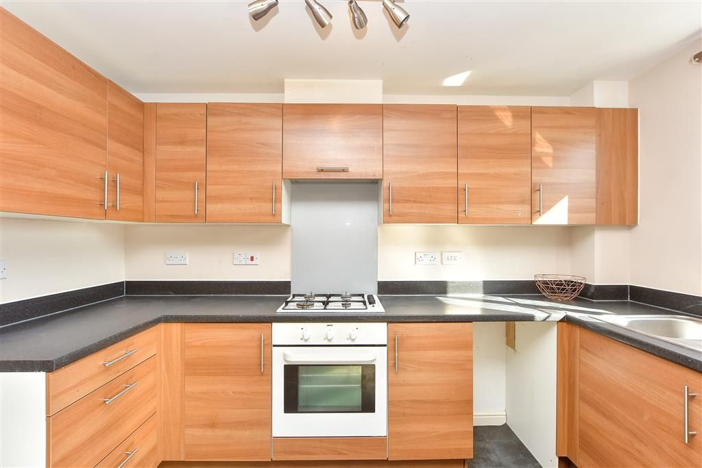 Property photo 1 of 6 Kitchen