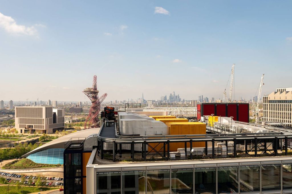 Property photo 3 of 62