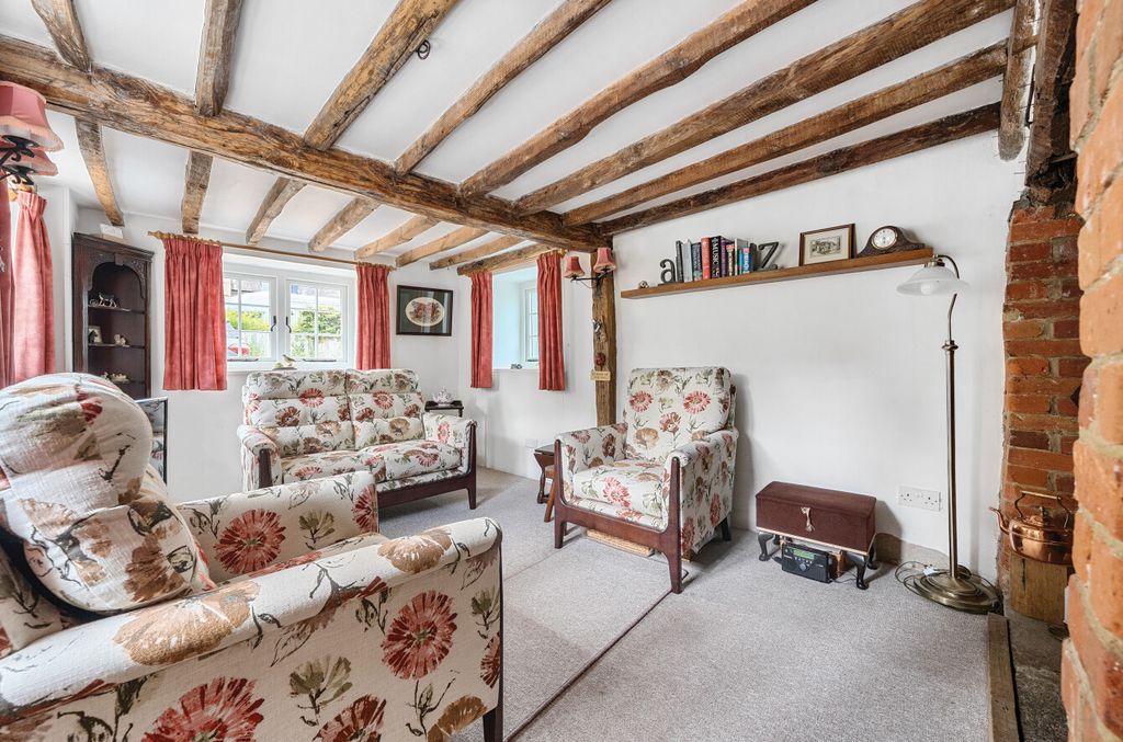 Property photo 3 of 16 1325424-19-687900...