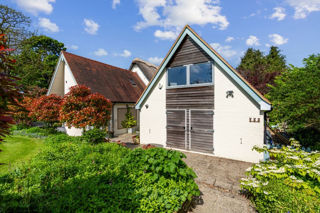 Additional image 16 of 5 bed detached house for saleThe Green, Edlesborough LU6