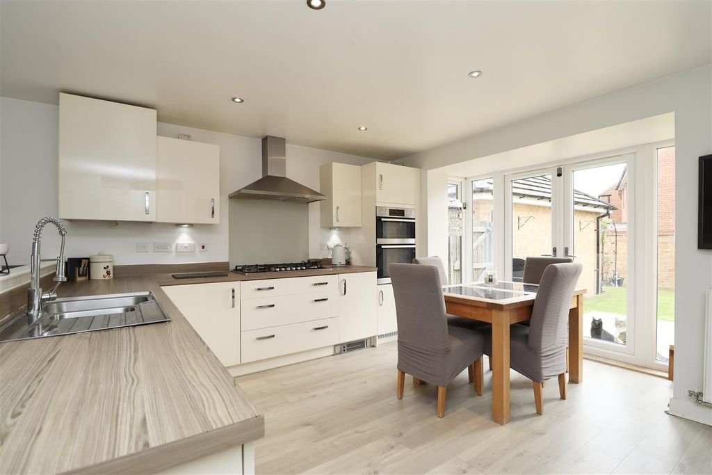 Property photo 3 of 14 Image00006.Jpeg