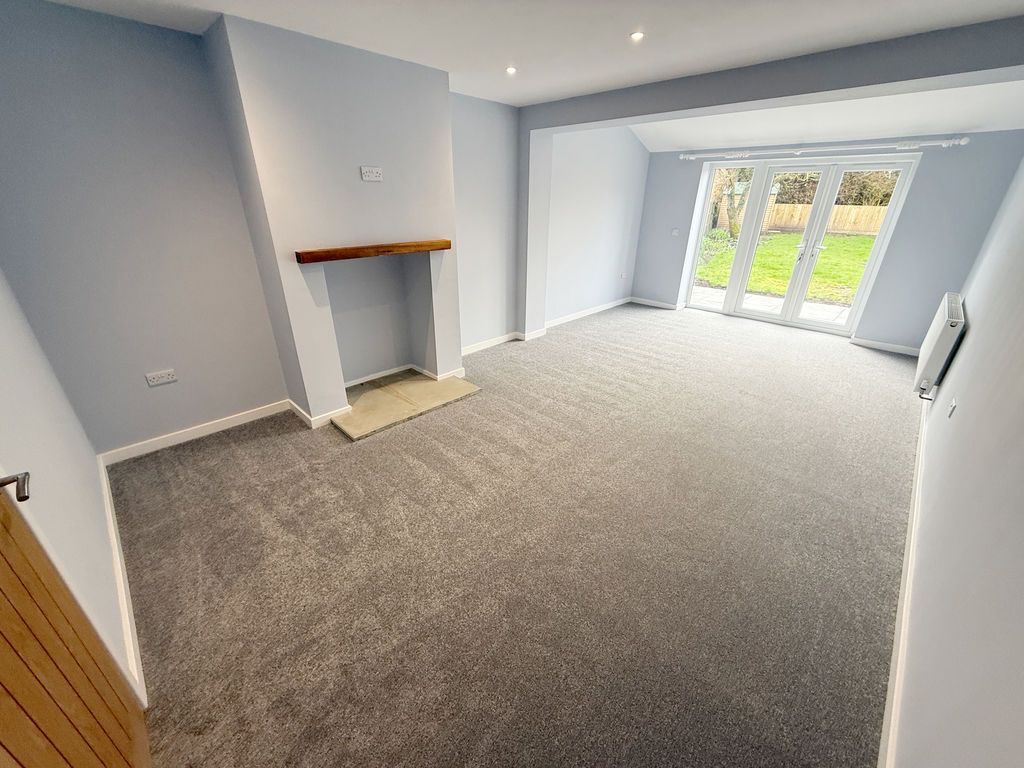 Property photo 2 of 14 Living Room