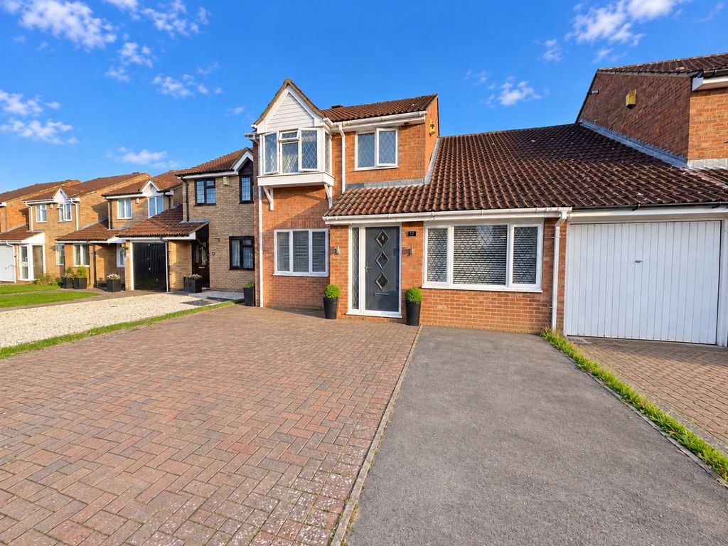 Property photo 1 of 12 5563670
