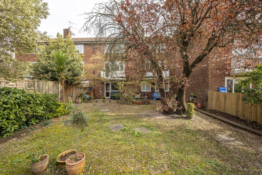 Property photo 3 of 7