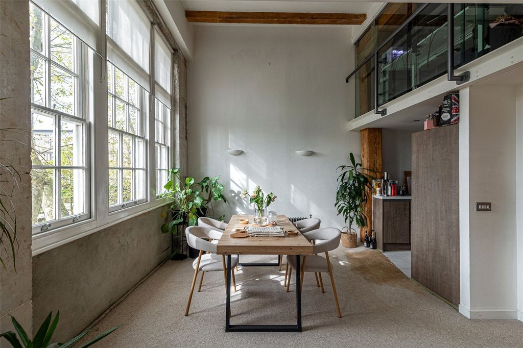 Property photo 3 of 18 Picture No. 10