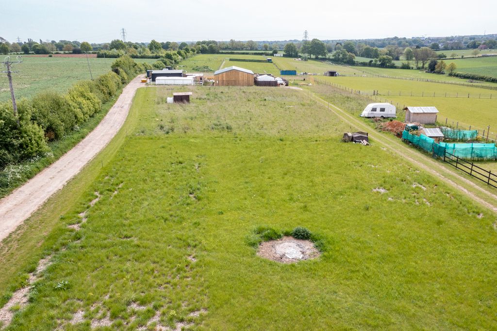 Property photo 2 of 13