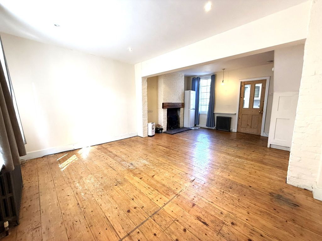 Property photo 2 of 17 Lounge/Diner