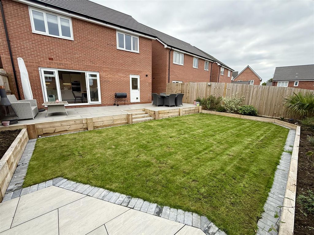 Property photo 2 of 19