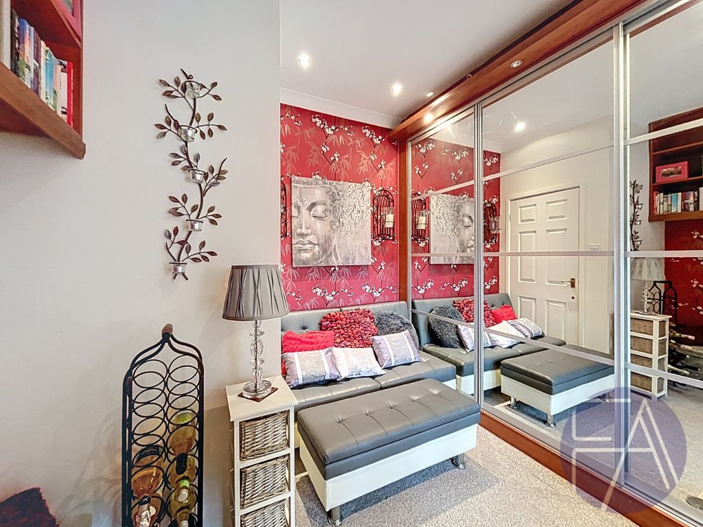 Property photo 3 of 19 4942582