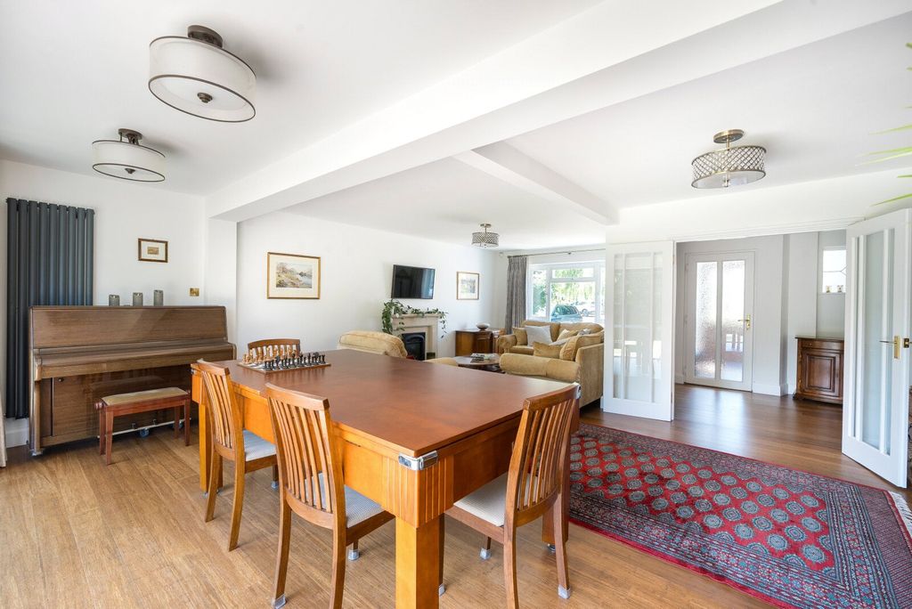 Property photo 2 of 19 Sitting Room/Dining