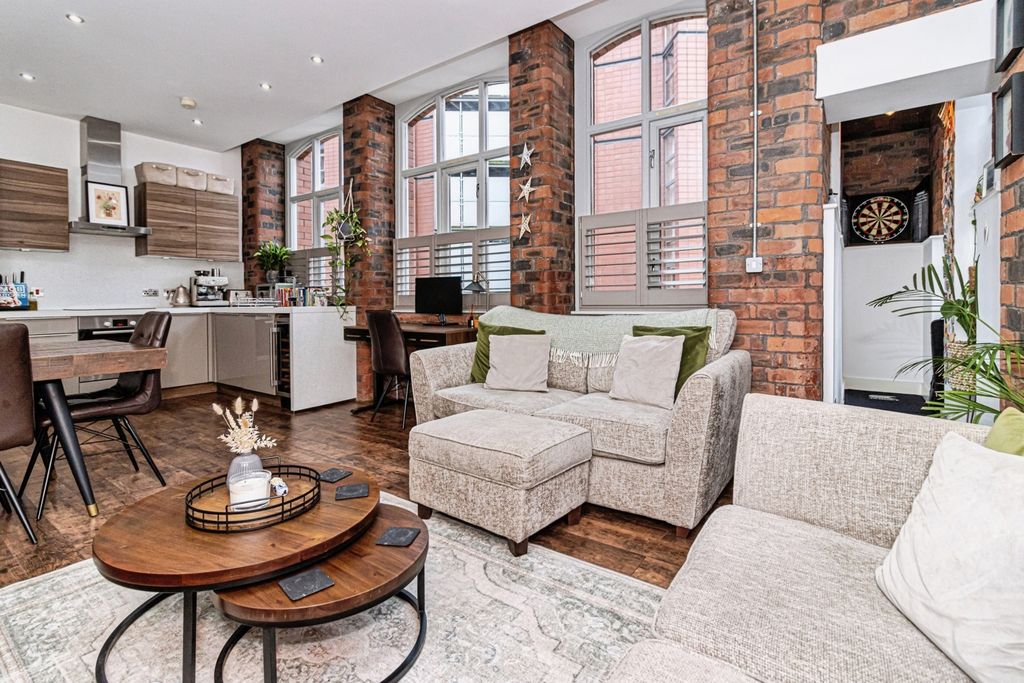 Property photo 2 of 20 Photo