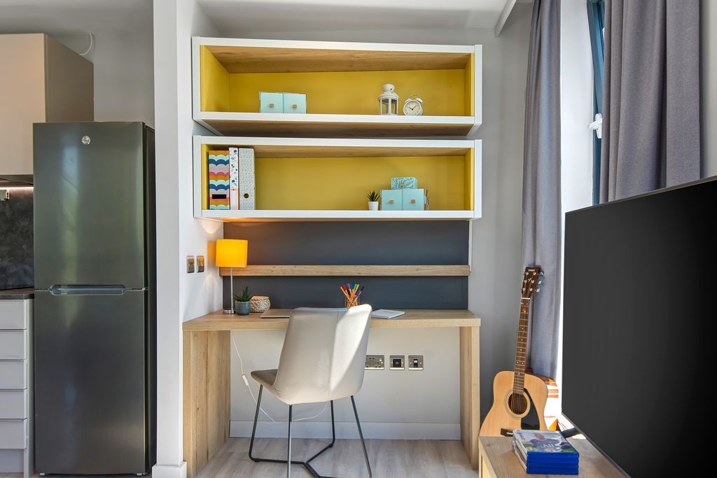 Property photo 3 of 36 Property Photo