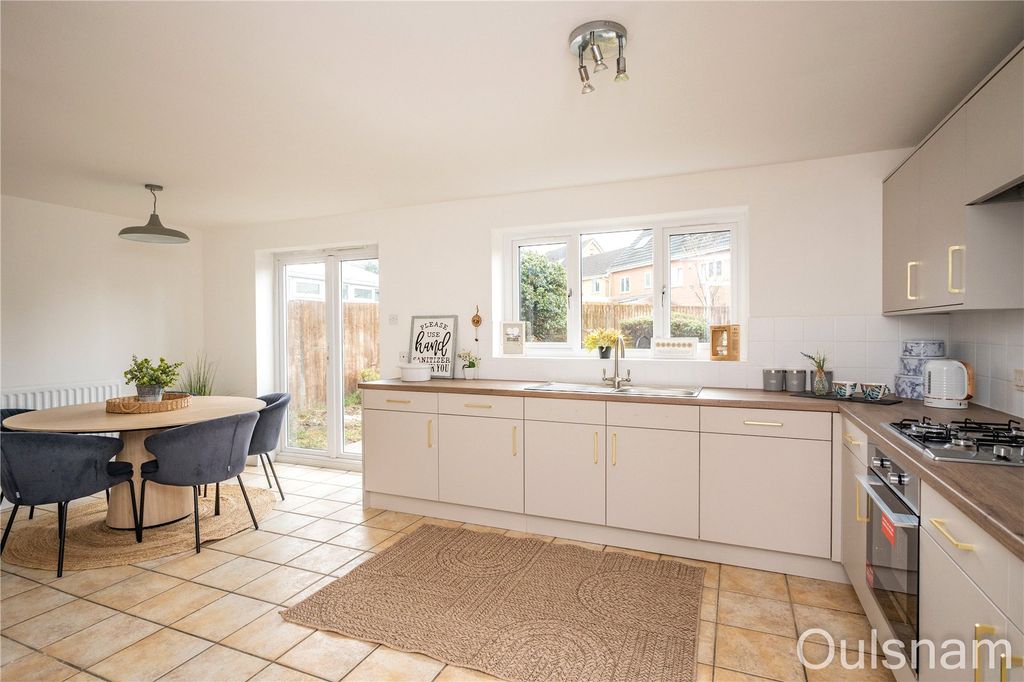 Property photo 3 of 33 Picture No. 37