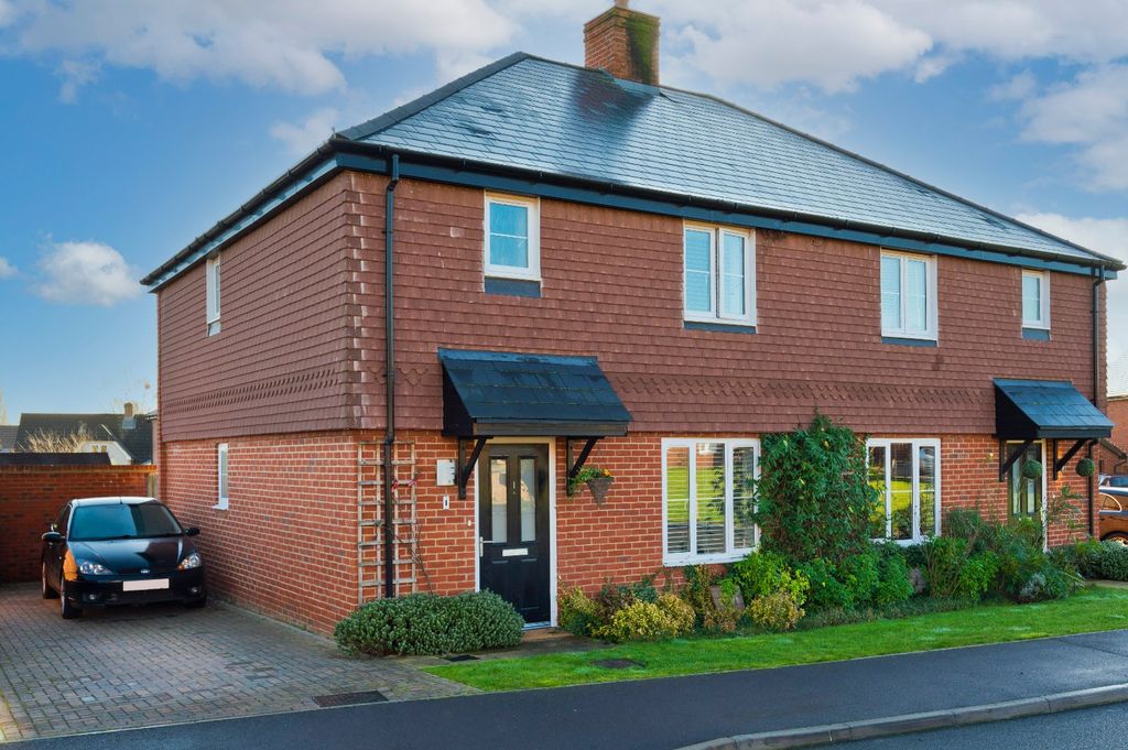 Property photo 1 of 10 Front Elevation