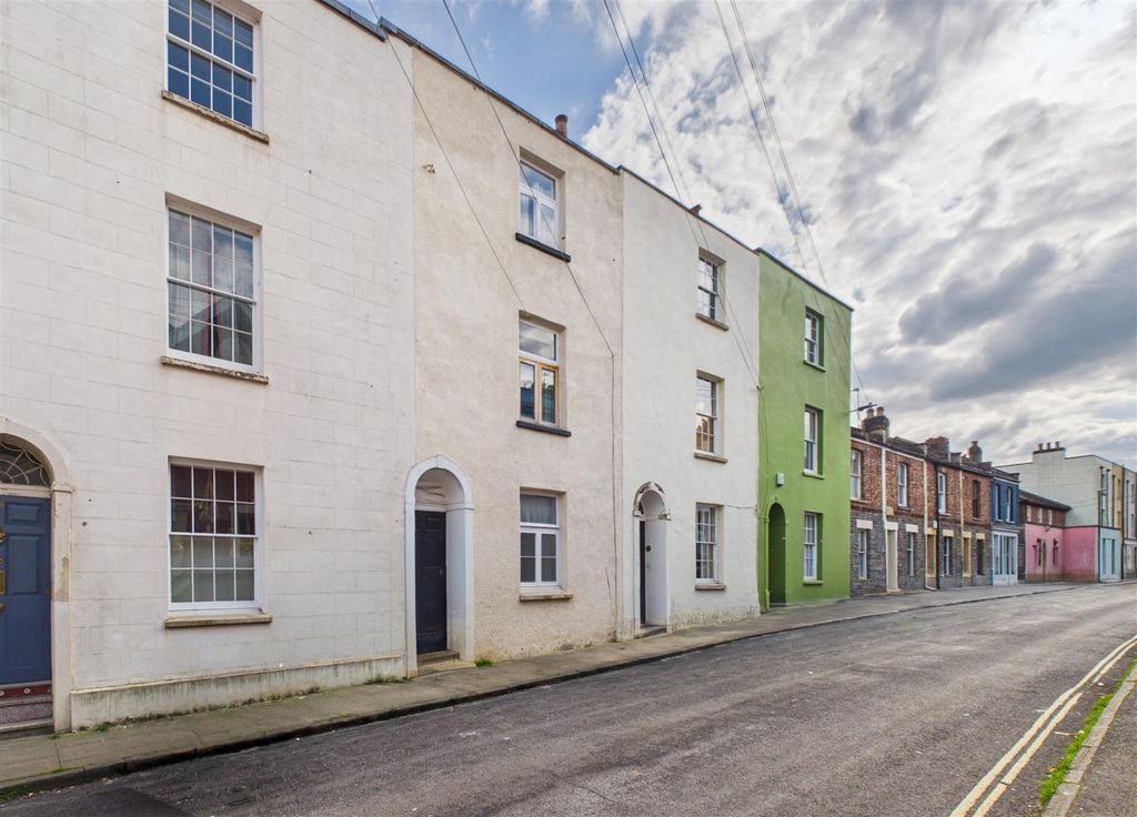 Property photo 2 of 28 50 Upper Cheltenham Place, Montpelier, Bristol Bs6