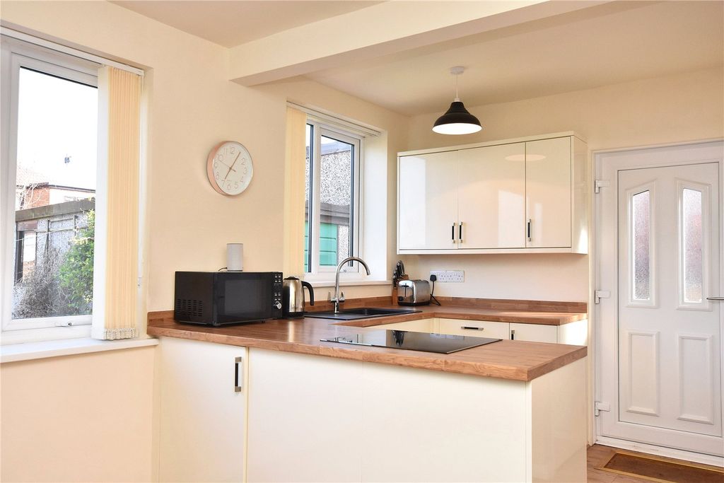 Property photo 3 of 22 Picture No. 06