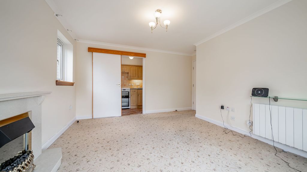 Property photo 3 of 13