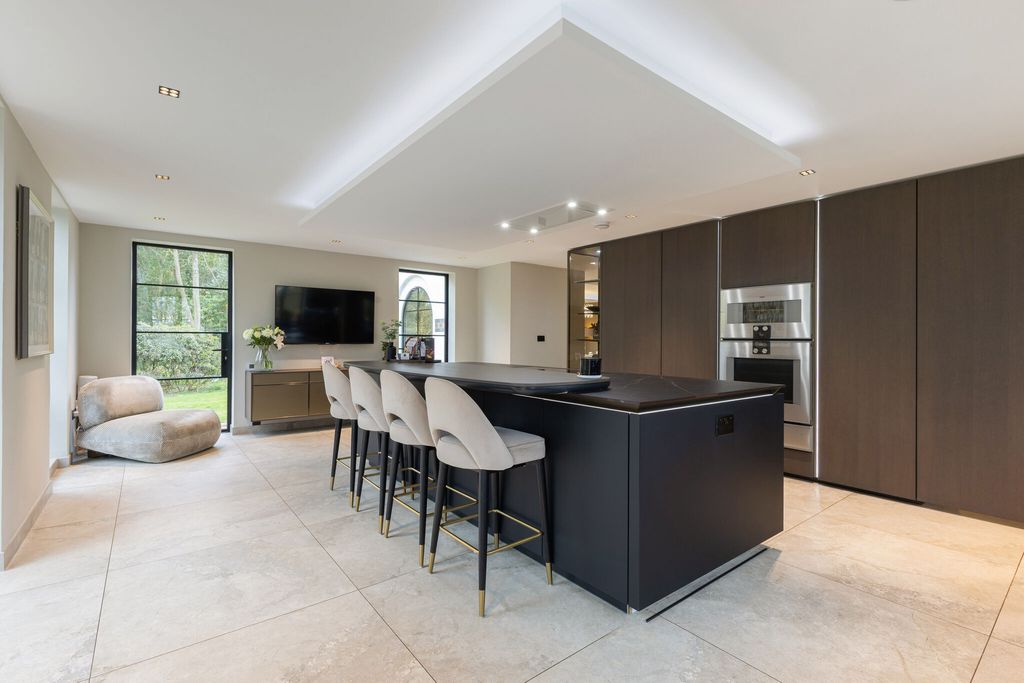 Additional image 9 of 7 bed detached house for saleUllenhall, Henley-In-Arden B95