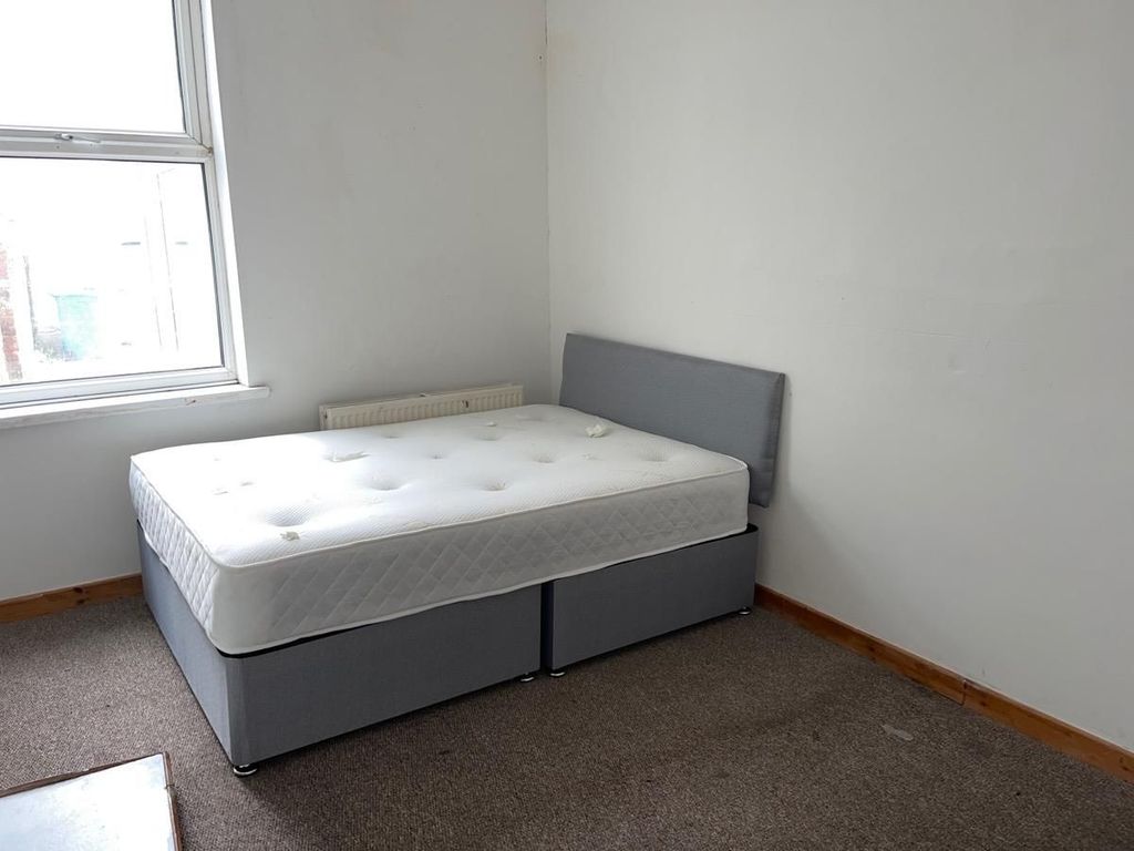 Additional image 4 of 4 bed terraced house to rentDe La Pole Avenue, Hull HU3