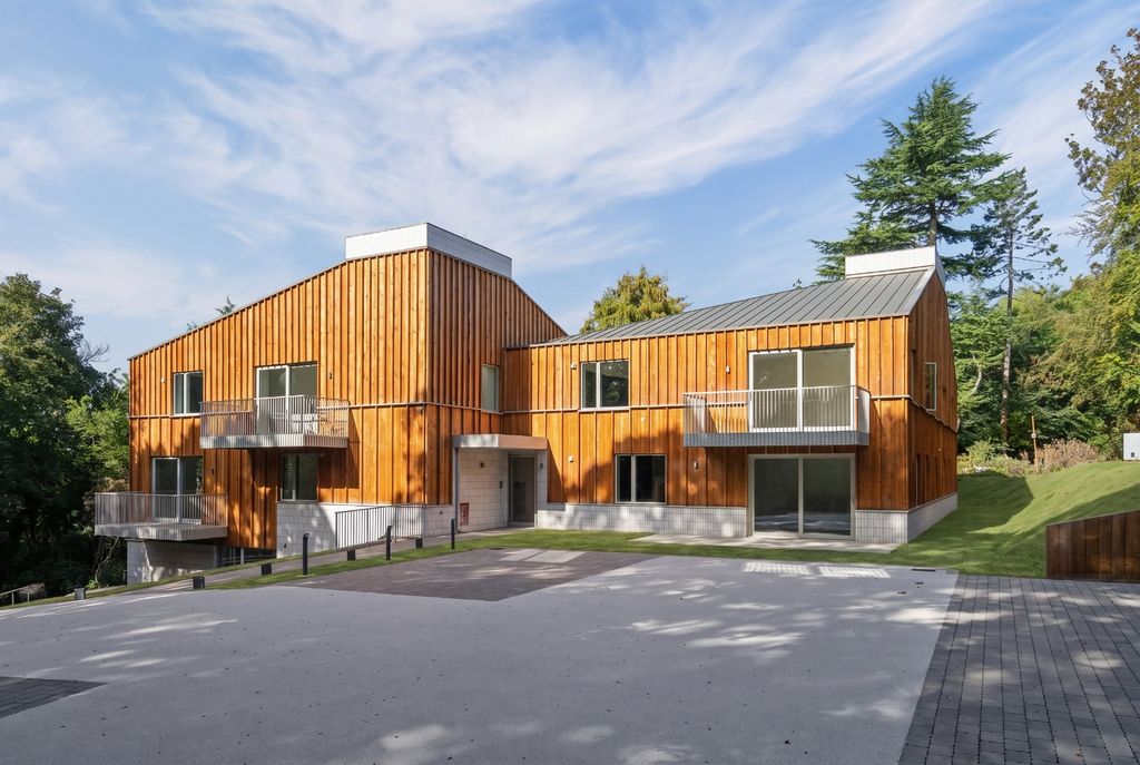 Property photo 1 of 15 Larchwood Lodge