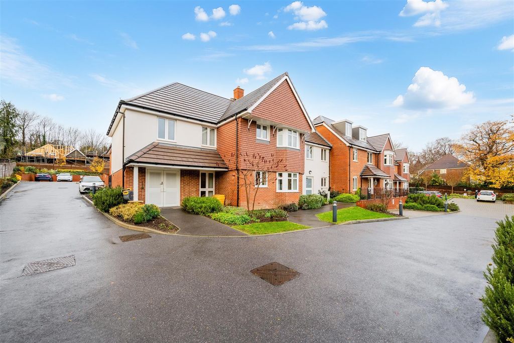 Property photo 2 of 9 _Rjh_x1Phug7E8x3l3Dtgw.Jpg