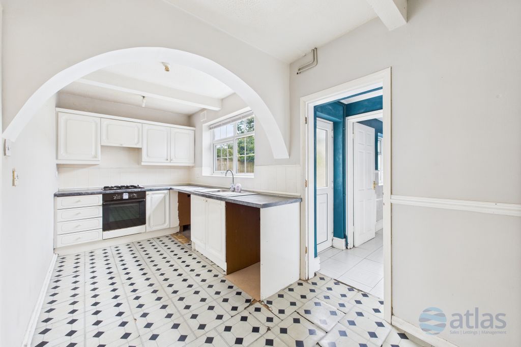 Property photo 2 of 15 Kitchen