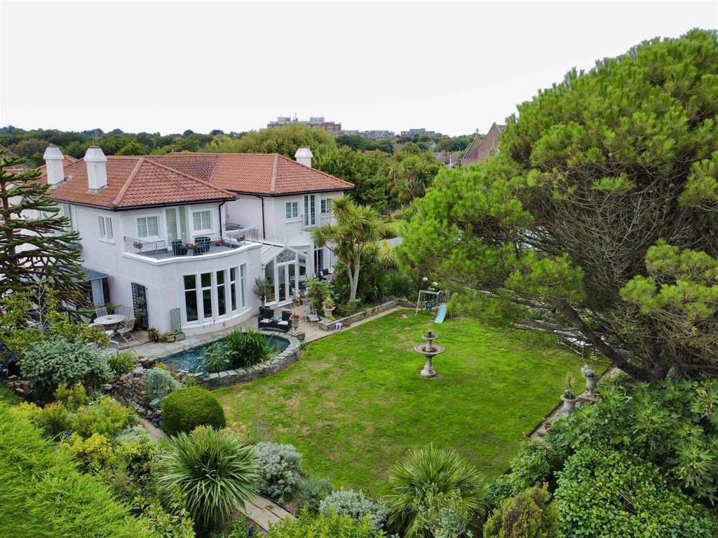 Property photo 2 of 56