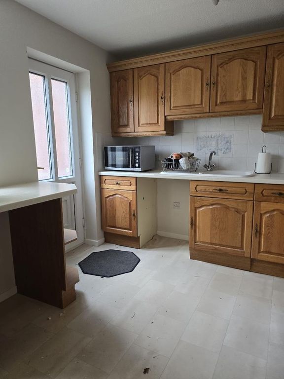 Property photo 3 of 12 ee97350F-c121-4935-8B10-Cfbda7A67B24.Jpeg