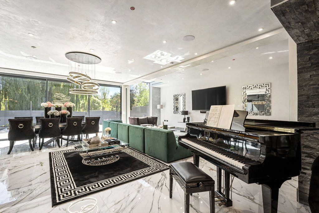 Additional image 21 of 5 bed detached house to rentWaggon Road, Barnet EN4