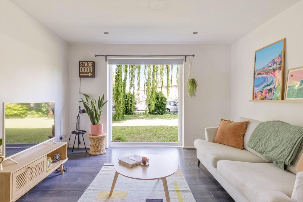 Property photo 1 of 19 Newout4.Jpg
