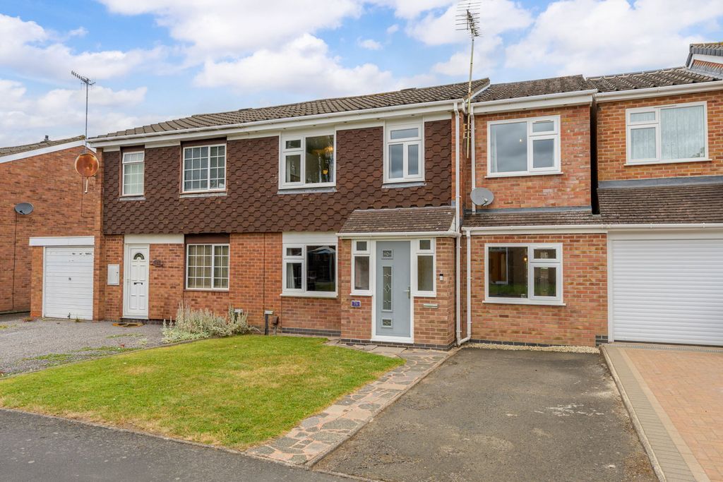 Property photo 1 of 32