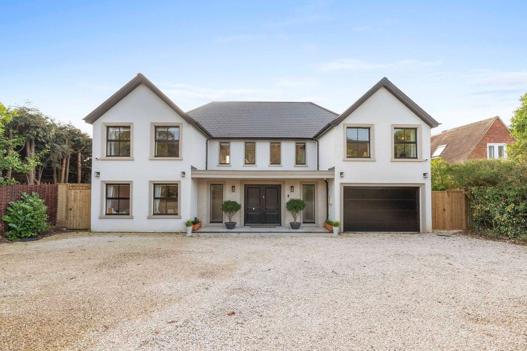 Property photo 1 of 28