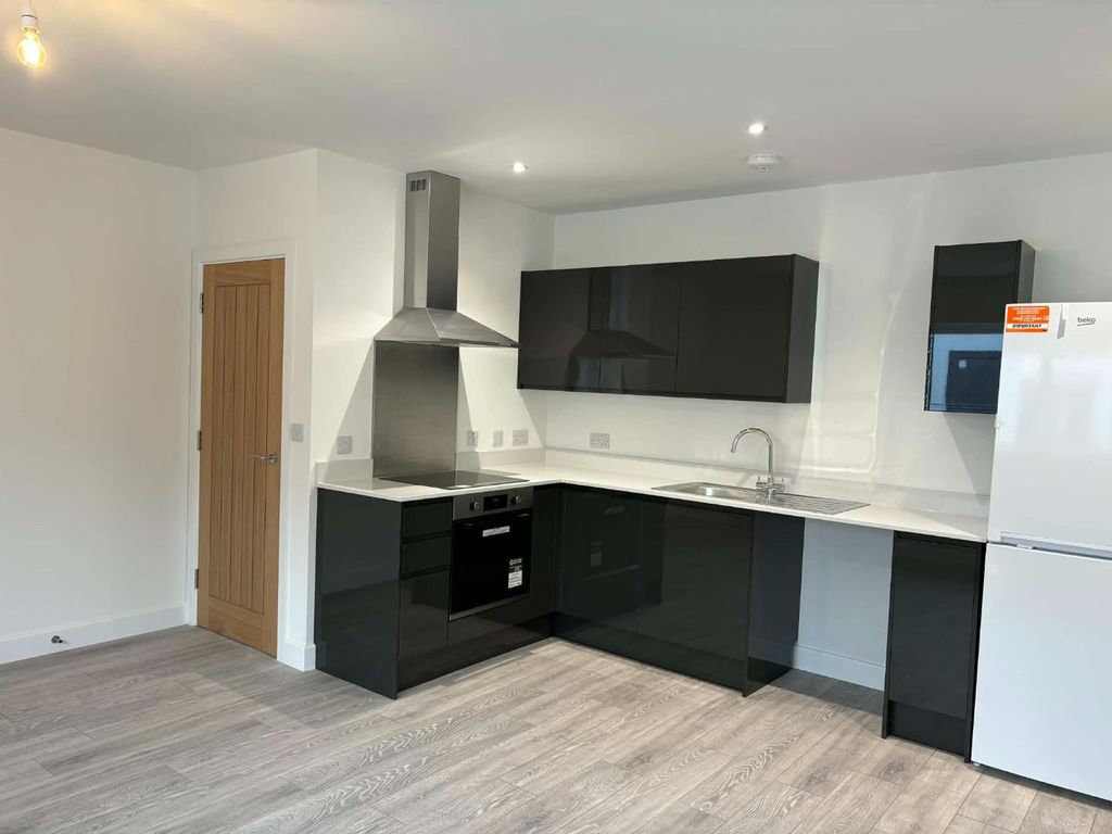 Property photo 1 of 5 Catherine House Flat 5 Kitchen Living.Jpg