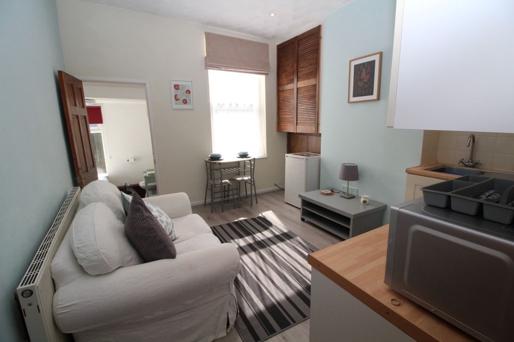 Property photo 2 of 8 Lounge/ Diner