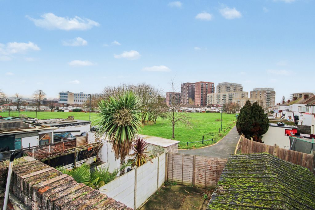 Property photo 2 of 9 Gallery