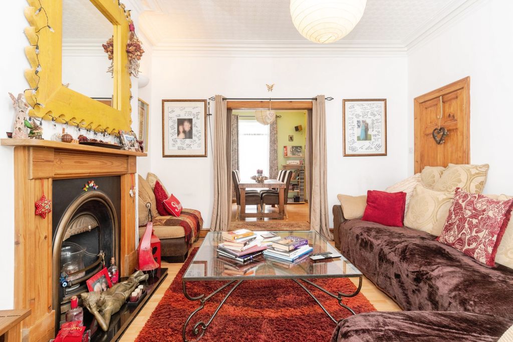 Property photo 3 of 19