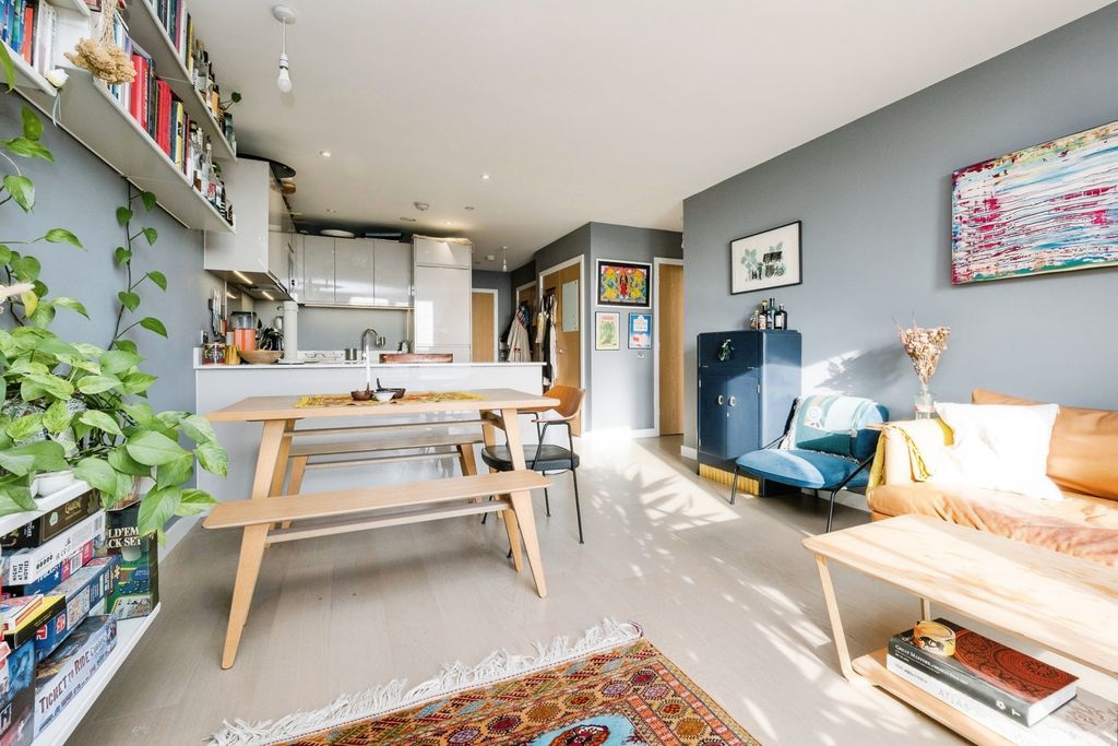 Property photo 2 of 23 Pbox-Img.Jpg