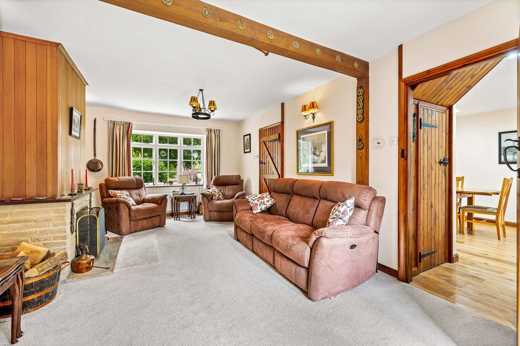 Property photo 2 of 21
