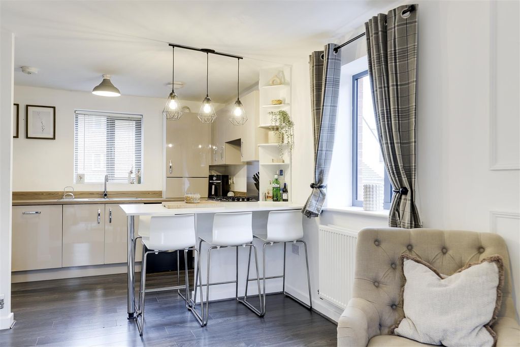 Property photo 3 of 16 193.Jpg