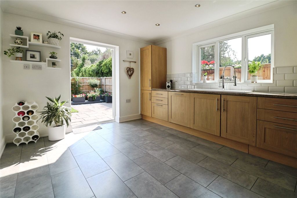 Property photo 2 of 19 Picture No. 39