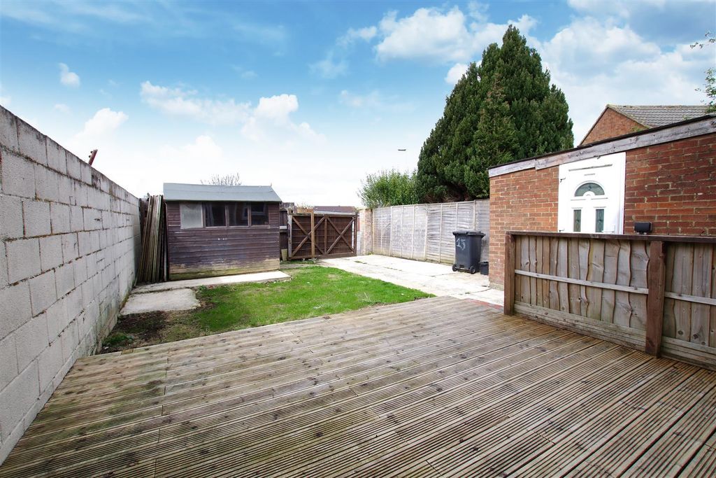 Property photo 2 of 11