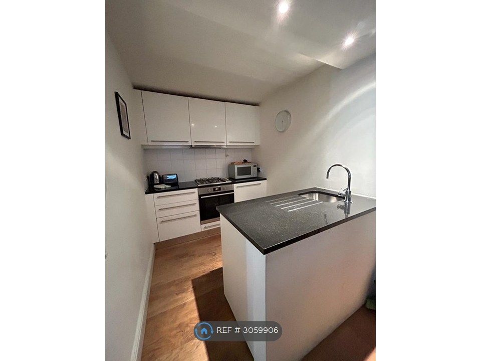 Property photo 3 of 5