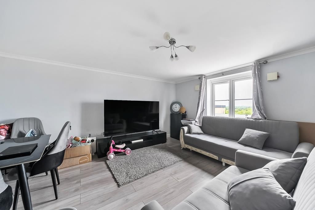 Property photo 3 of 20 Reception