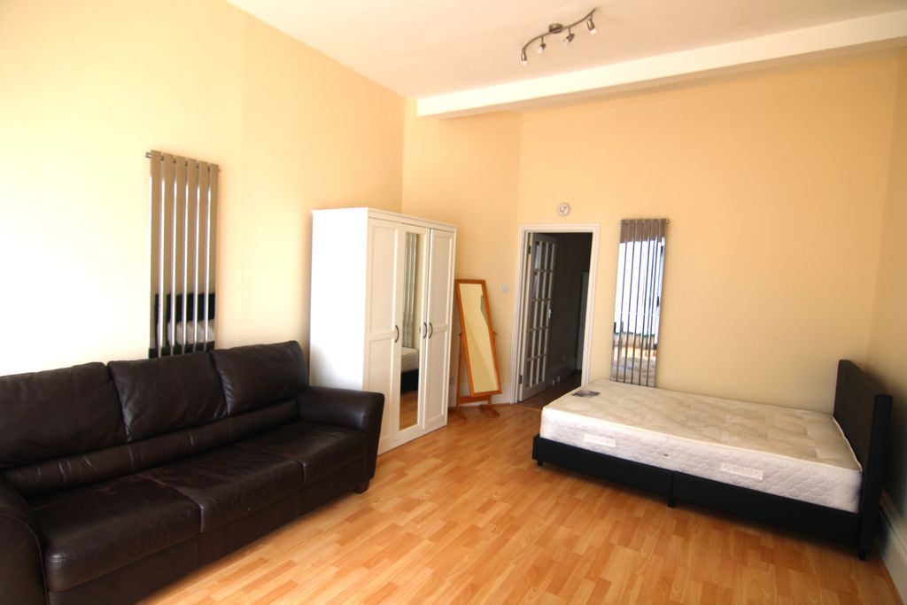 Property photo 1 of 4