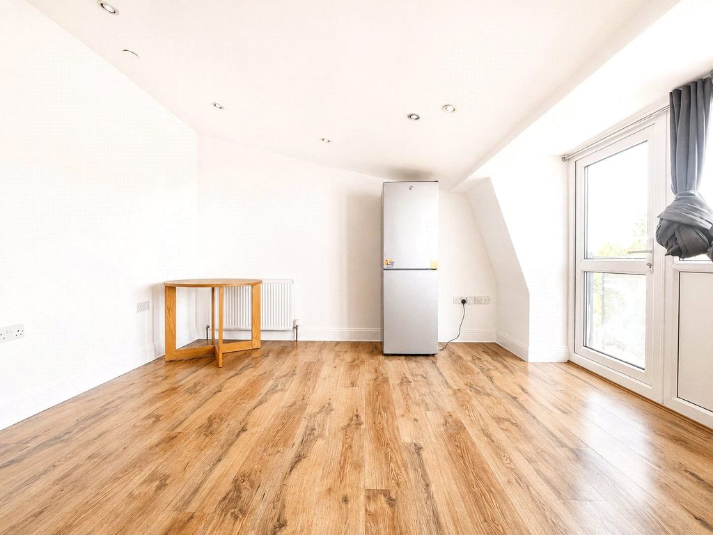 Property photo 3 of 7 Picture No. 05