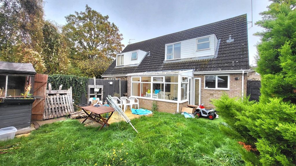 Property photo 2 of 13