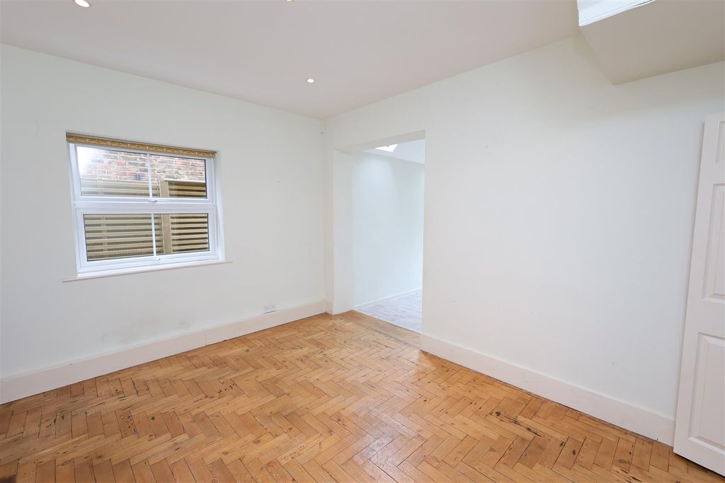 Property photo 2 of 26 Dining Room