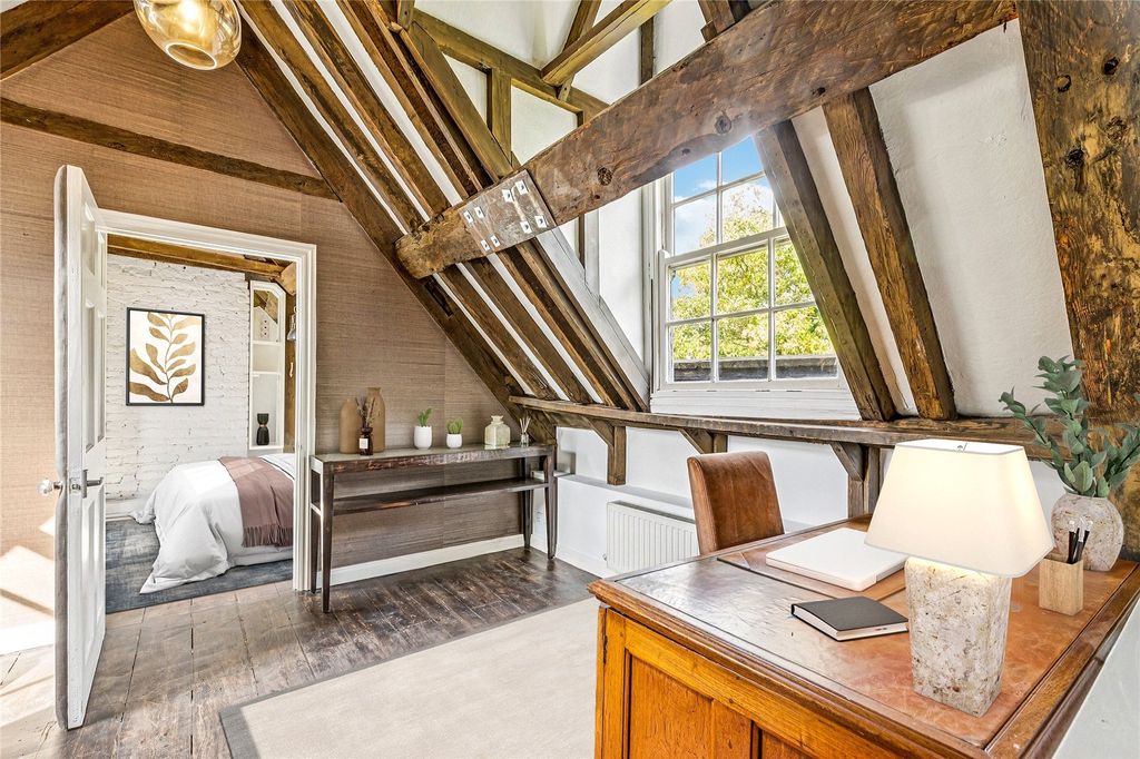 Property photo 2 of 19 Landing Cgi