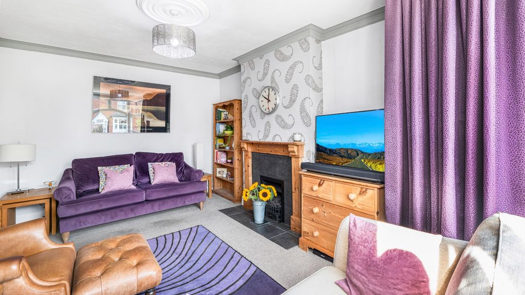 Property photo 2 of 37 5296623